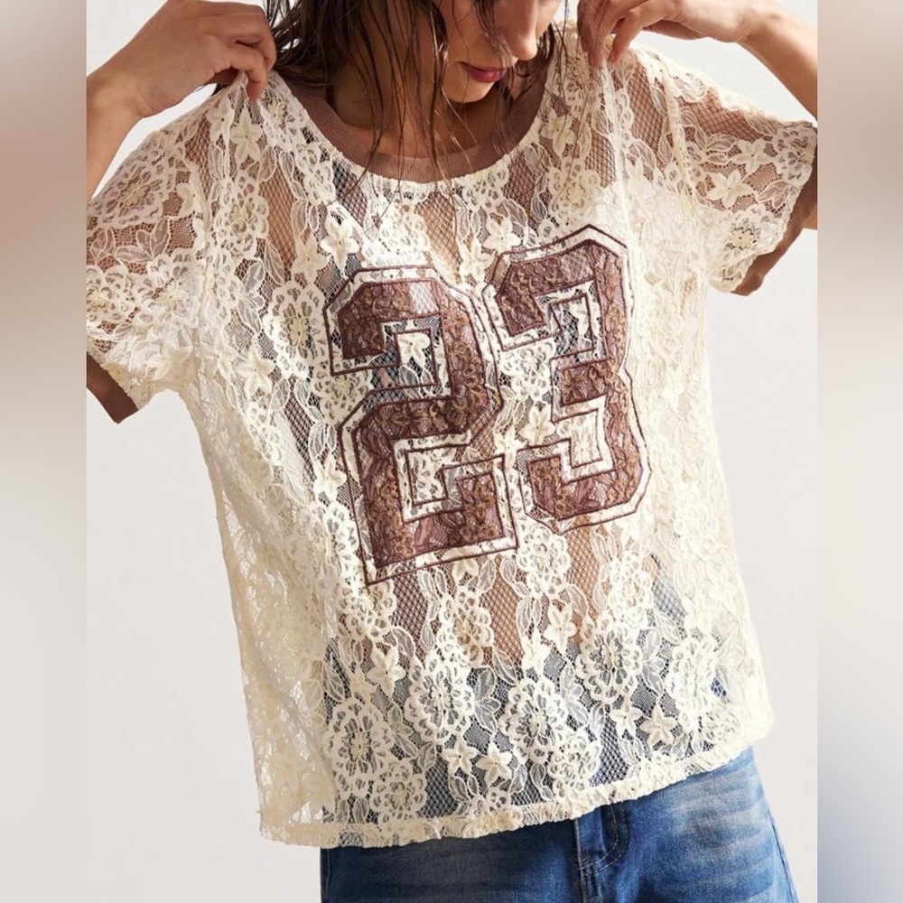 Women's Cream Lace Top